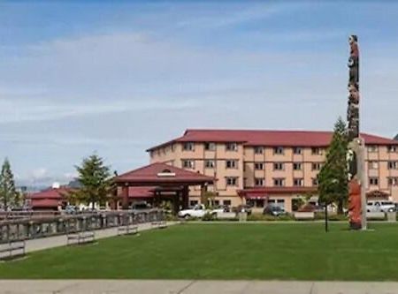 Totem Square Hotel And Marina Sitka Zewnętrze zdjęcie