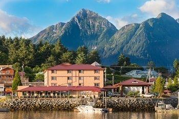 Totem Square Hotel And Marina Sitka Zewnętrze zdjęcie